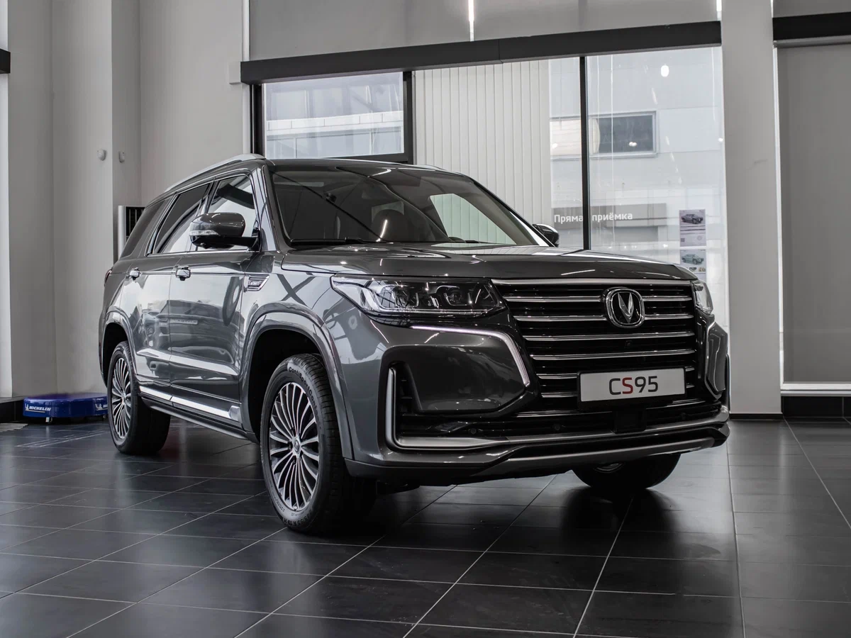 Changan CS95 купить по цене от 2 335 000 рублей
