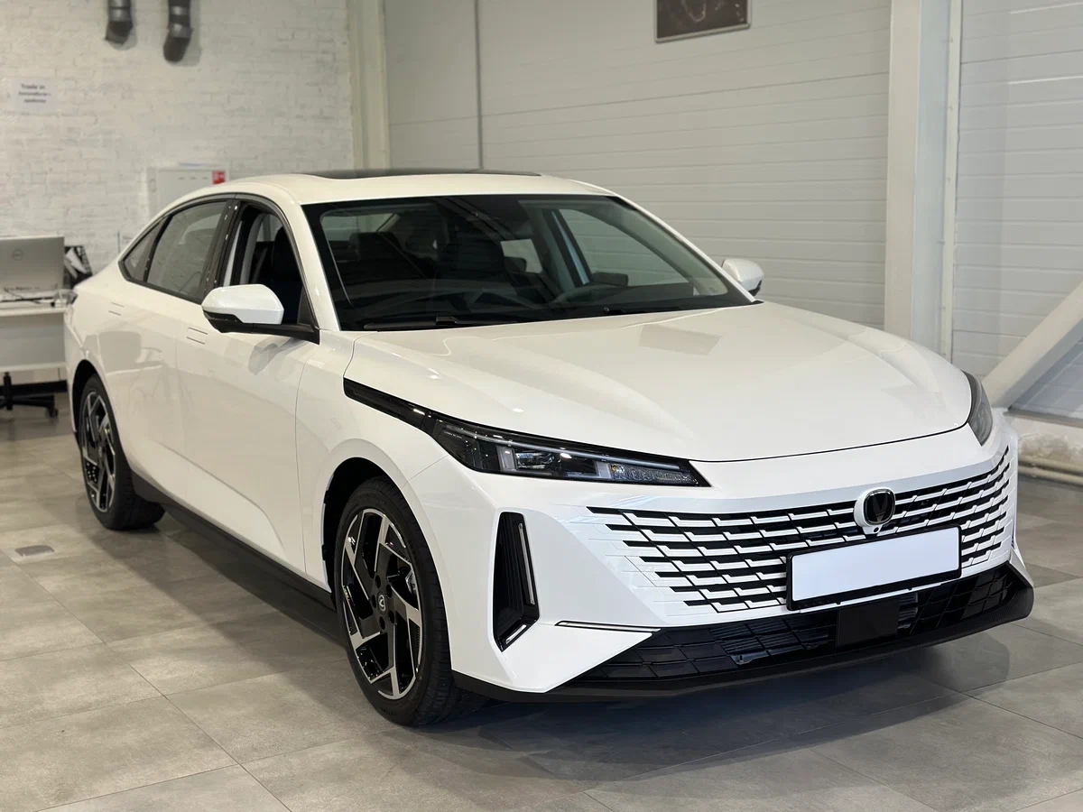 Changan Lamore по цене от 1 590 000 рублей